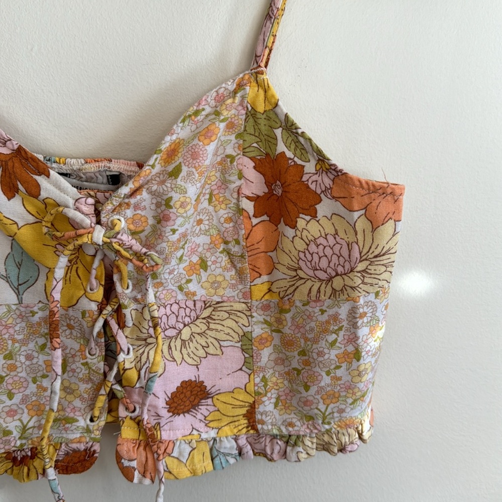 AEO floral patchwork top . - Picture 5 of 7